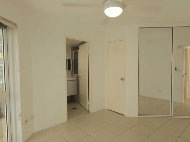 1/6 Breaker Street, Main Beach QLD 4217