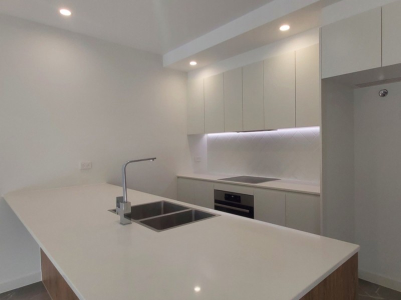 201/4-8 Meron, Southport QLD 4215