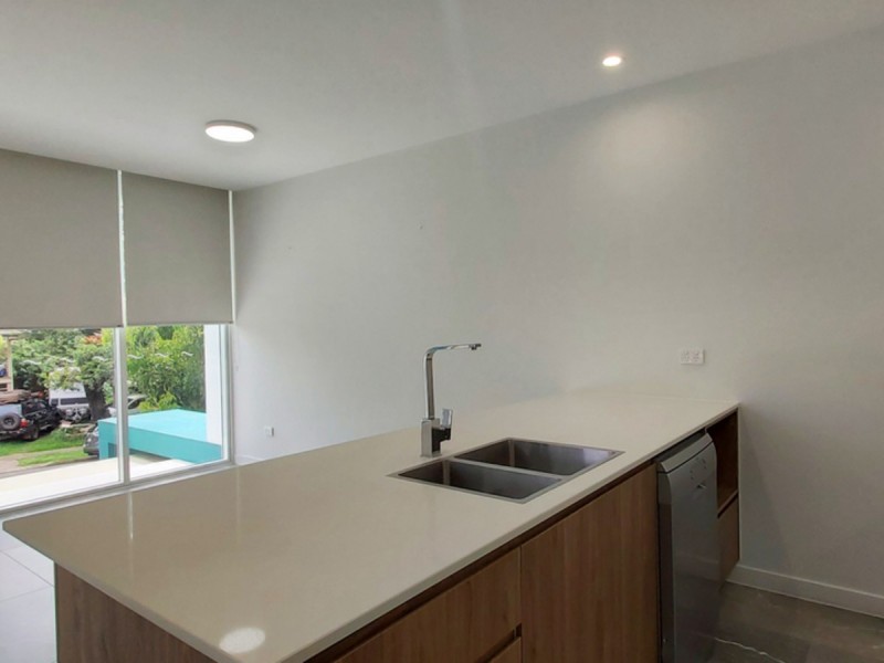201/4-8 Meron, Southport QLD 4215