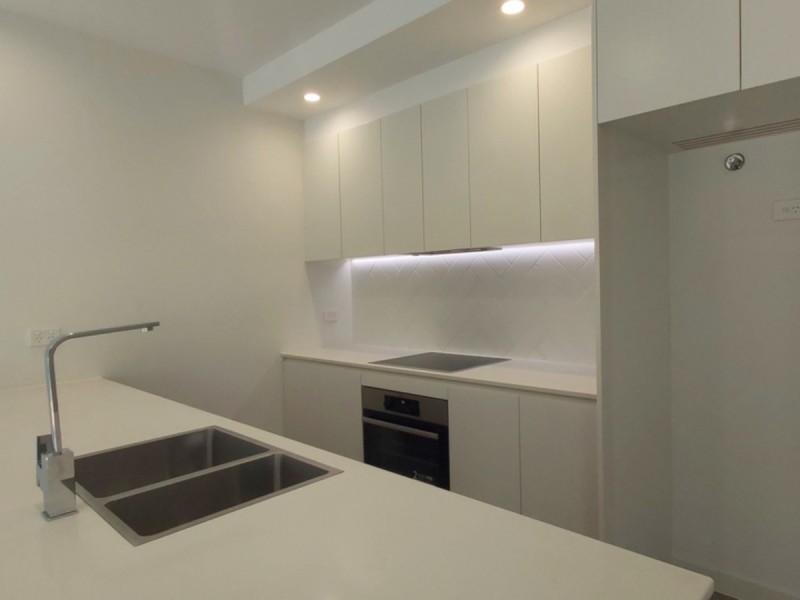 201/4-8 Meron, Southport QLD 4215