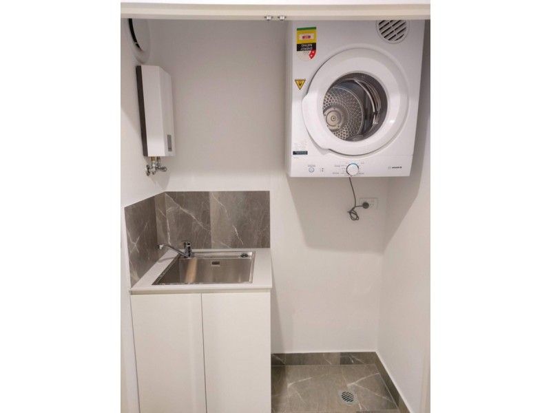 201/4-8 Meron, Southport QLD 4215