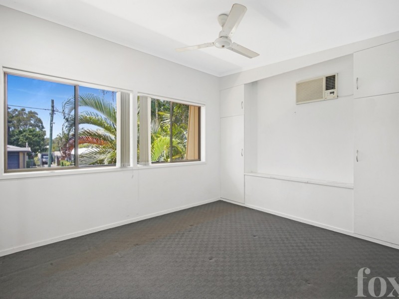 17 Chirn Crescent, Labrador QLD 4215