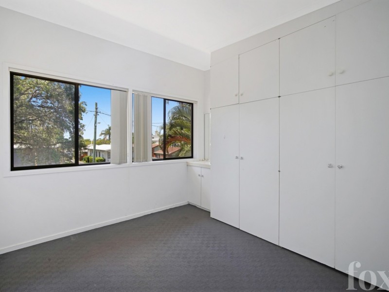 17 Chirn Crescent, Labrador QLD 4215