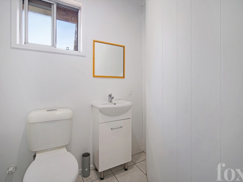 17 Chirn Crescent, Labrador QLD 4215