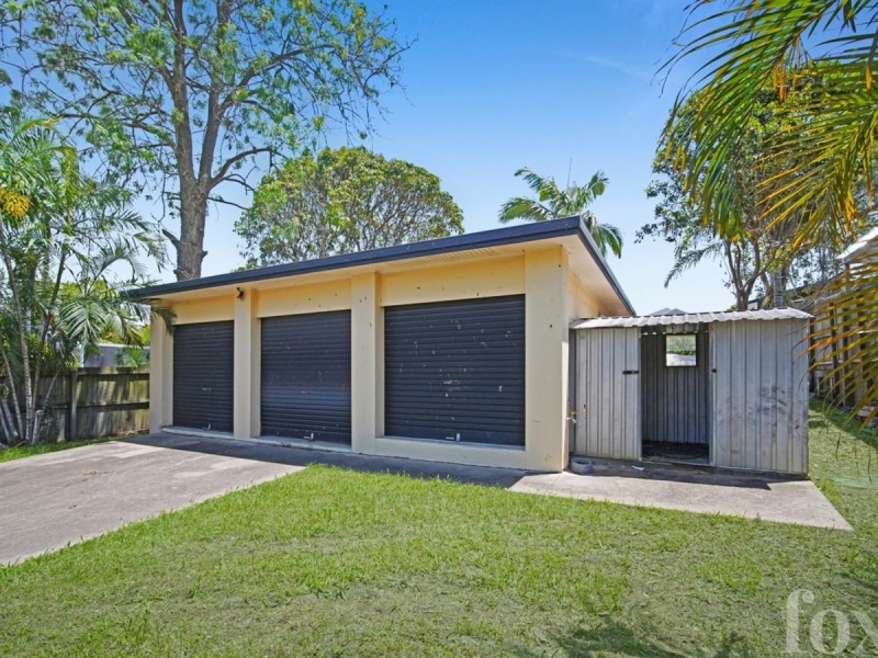17 Chirn Crescent, Labrador QLD 4215