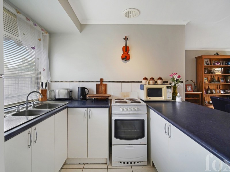 2/21 Botanical Drive, Labrador QLD 4215