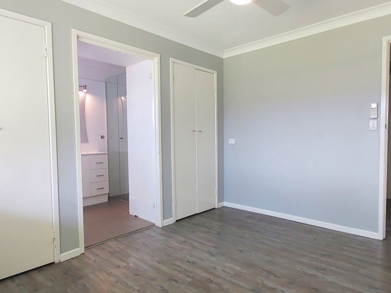 14 Collins Crescent, Benowa QLD 4217