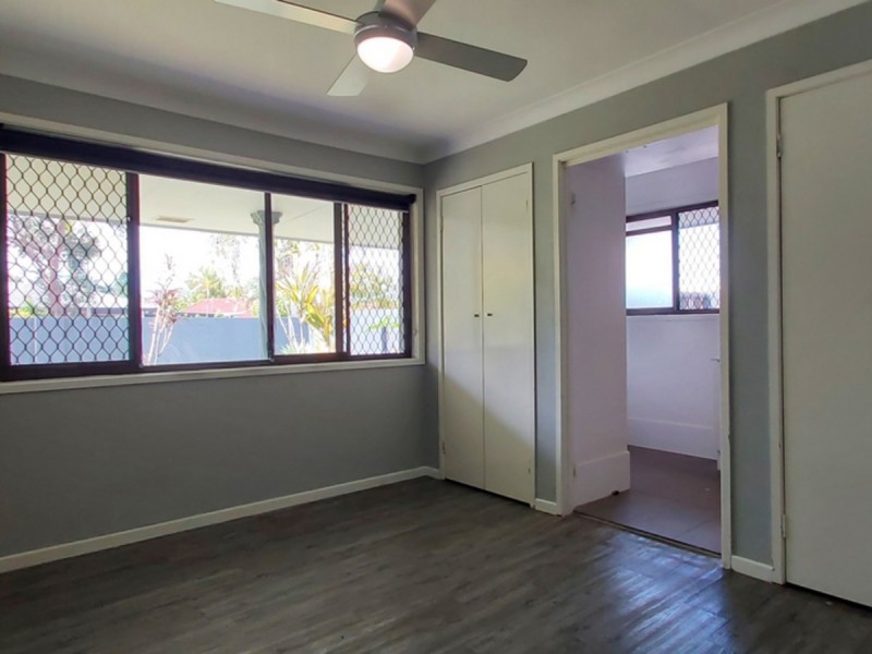 14 Collins Crescent, Benowa QLD 4217