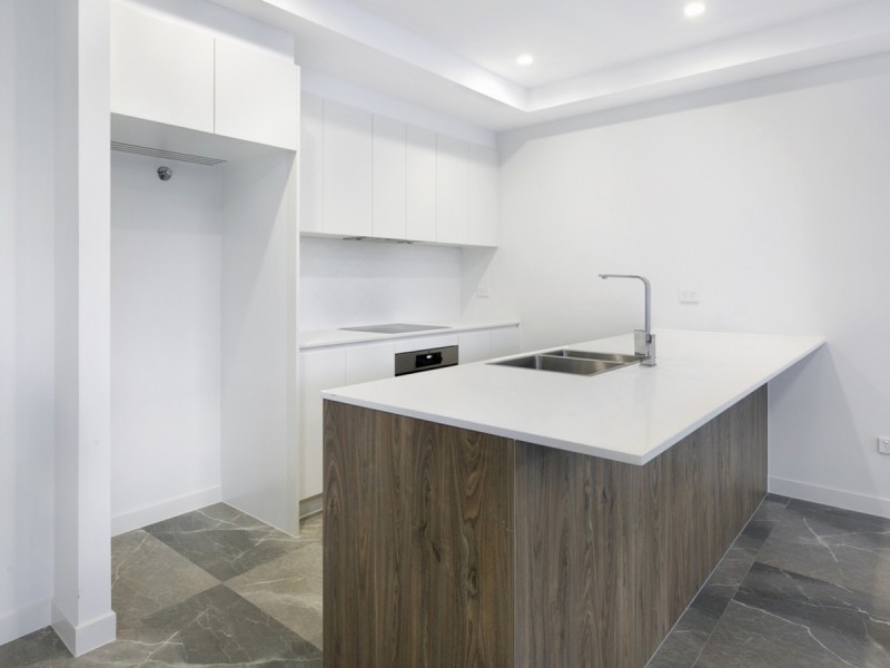 603/4-8 Meron Street, Southport QLD 4215