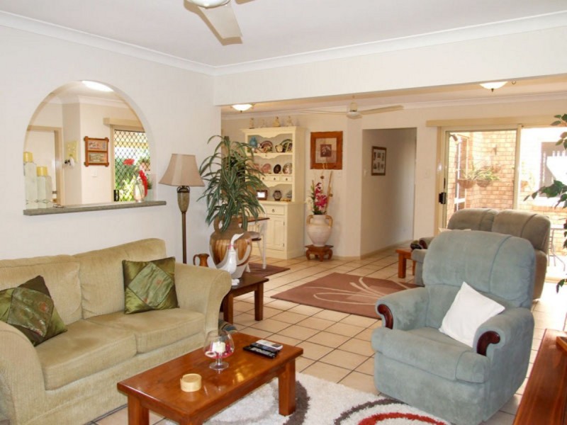 11 Bernini Drive, Coombabah QLD 4216