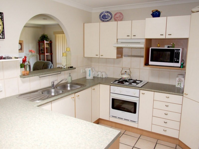 11 Bernini Drive, Coombabah QLD 4216