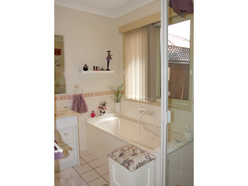 11 Bernini Drive, Coombabah QLD 4216