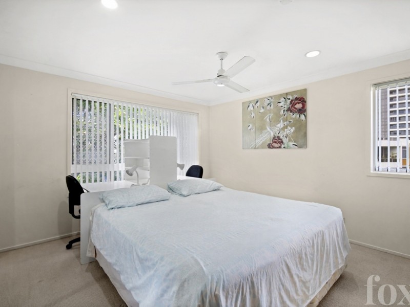 10/49 Bauer Street, Southport QLD 4215