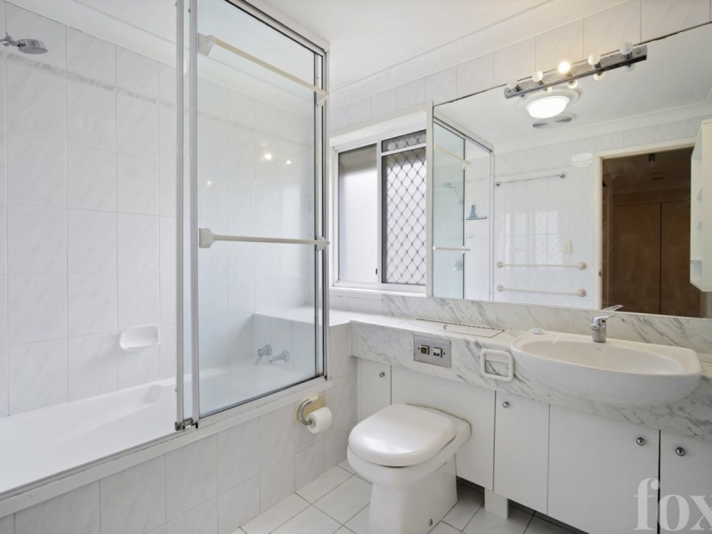10/49 Bauer Street, Southport QLD 4215