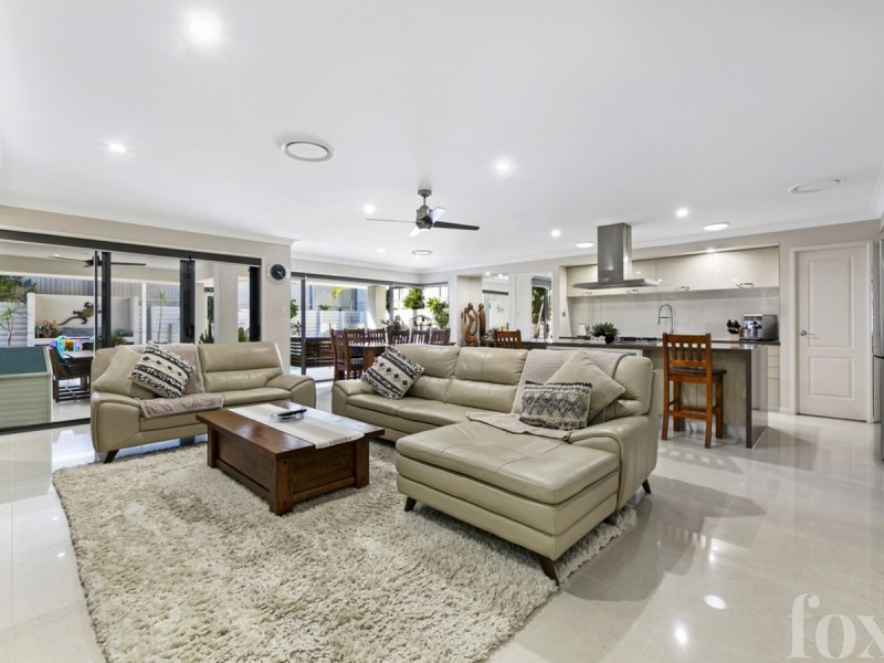 21 Stringybark Drive, Molendinar QLD 4214