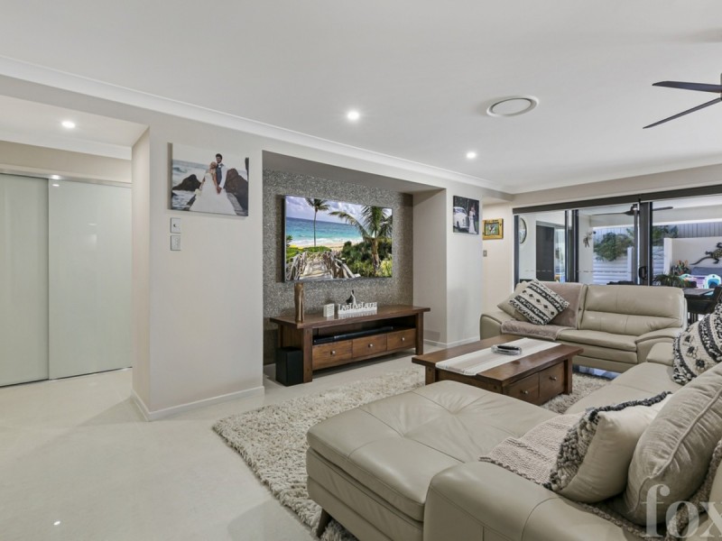 21 Stringybark Drive, Molendinar QLD 4214