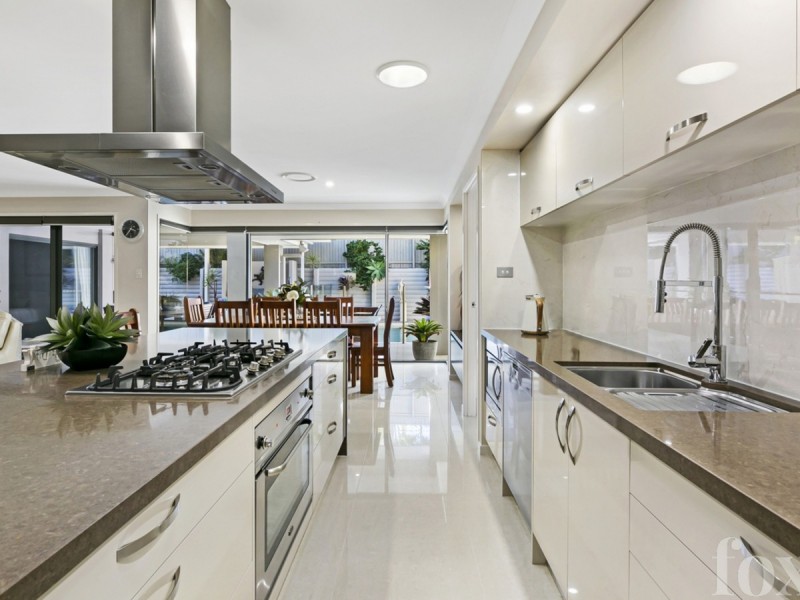 21 Stringybark Drive, Molendinar QLD 4214