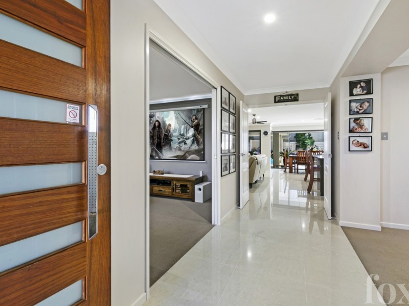 21 Stringybark Drive, Molendinar QLD 4214