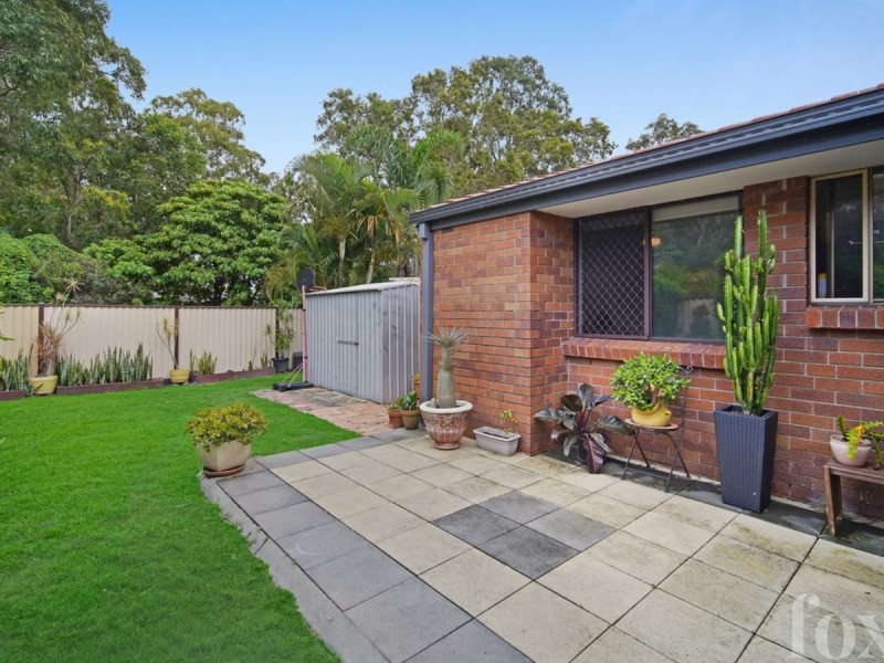 2/11 Telopea Street, Labrador QLD 4215