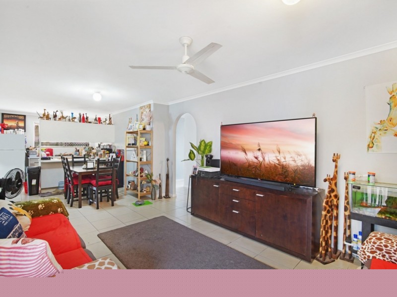 2/7 Morinda Way, Labrador QLD 4215