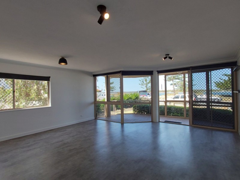 2/448 Marine Parade, Biggera Waters QLD 4216