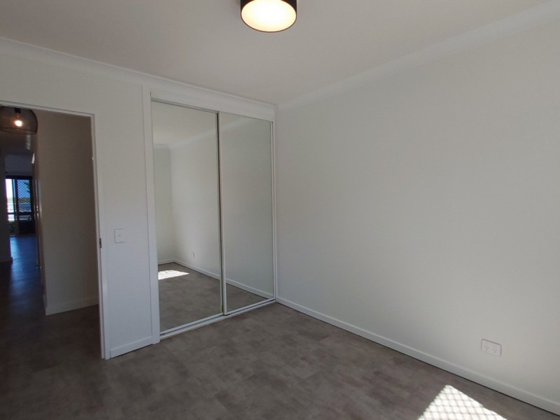 2/448 Marine Parade, Biggera Waters QLD 4216