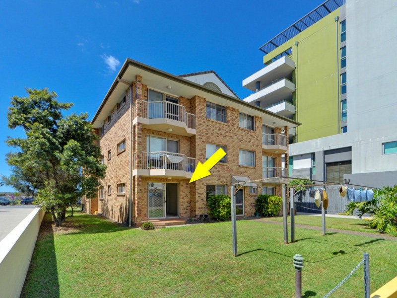 2/448 Marine Parade, Biggera Waters QLD 4216