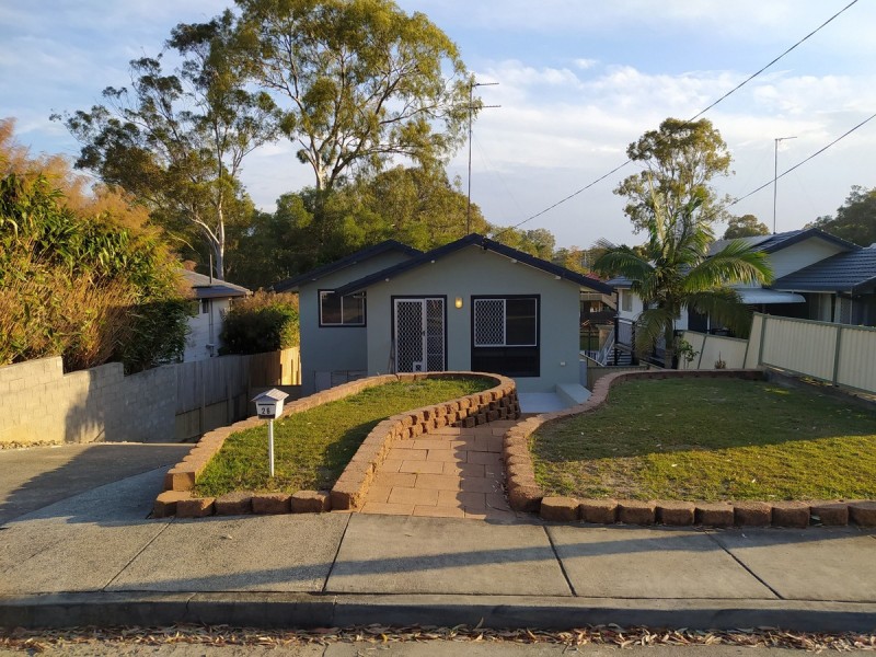 26 Gurrah Avenue, Southport QLD 4215