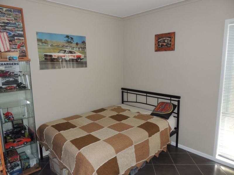 1 Hook Court, Arundel QLD 4214