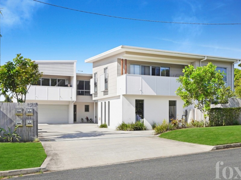 2/123 Falconer Street, Southport QLD 4215