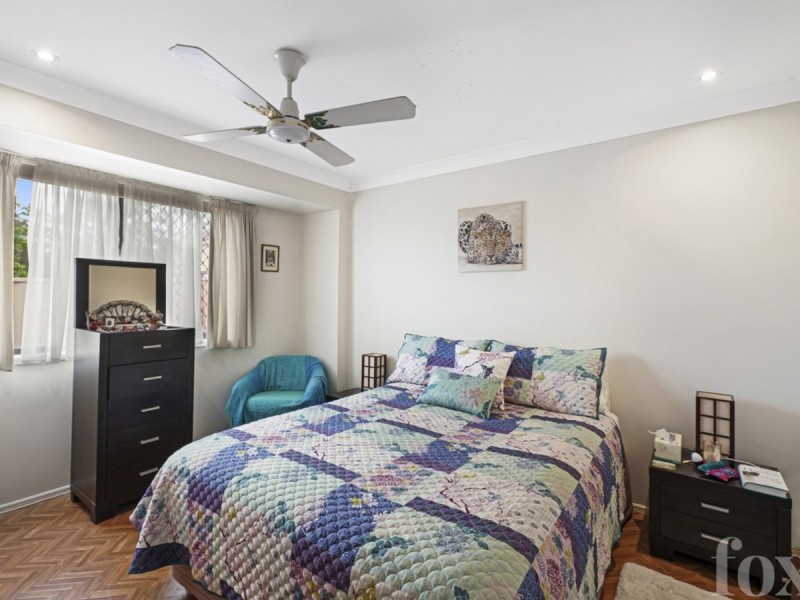 1/10 Burwood Court, Labrador QLD 4215