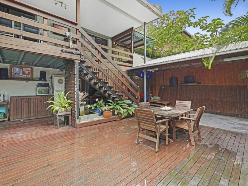 22 Golden Crescent, Southport QLD 4215