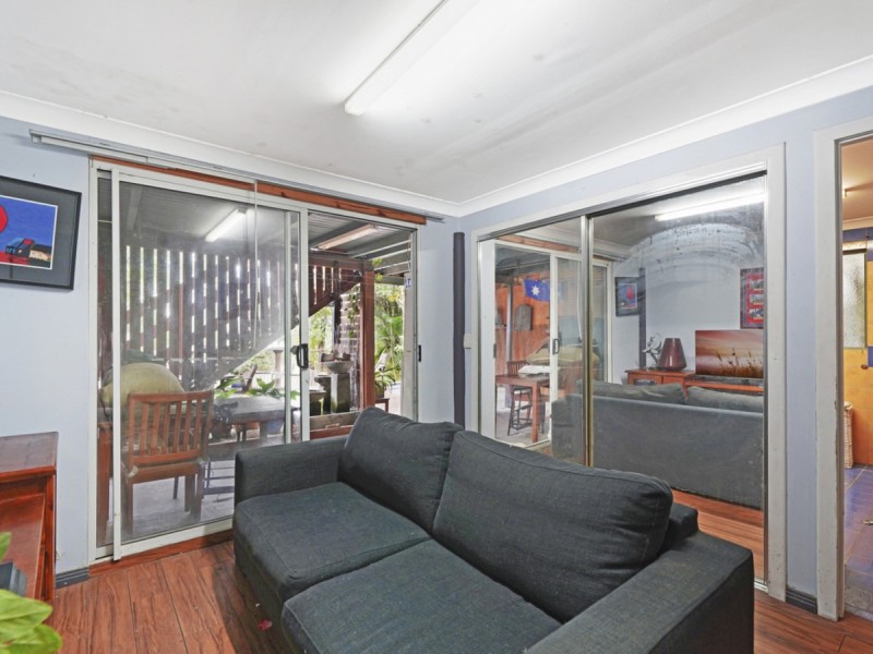 22 Golden Crescent, Southport QLD 4215