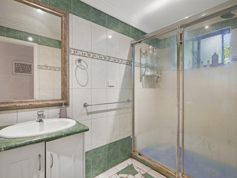 22 Golden Crescent, Southport QLD 4215