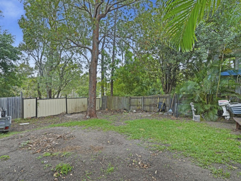 22 Golden Crescent, Southport QLD 4215