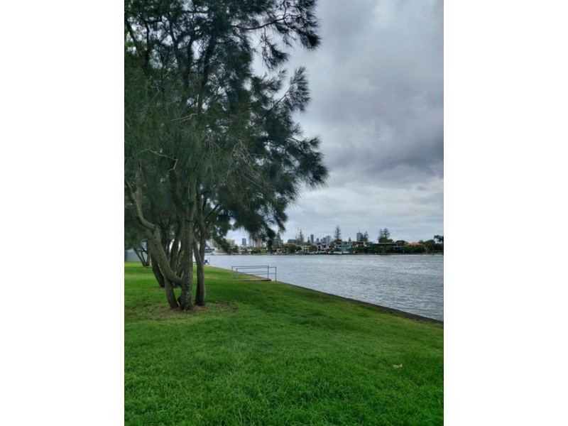 18/3 Sunset Boulevard, Surfers Paradise QLD 4217