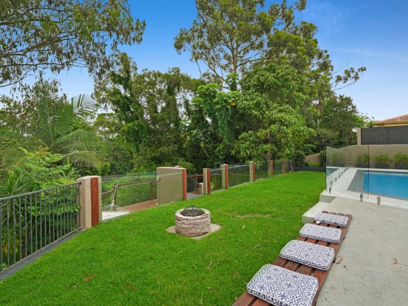 39 Bartlett Avenue, Nerang QLD 4211
