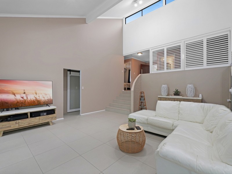 39 Bartlett Avenue, Nerang QLD 4211