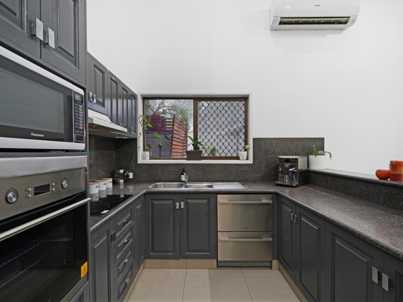 39 Bartlett Avenue, Nerang QLD 4211