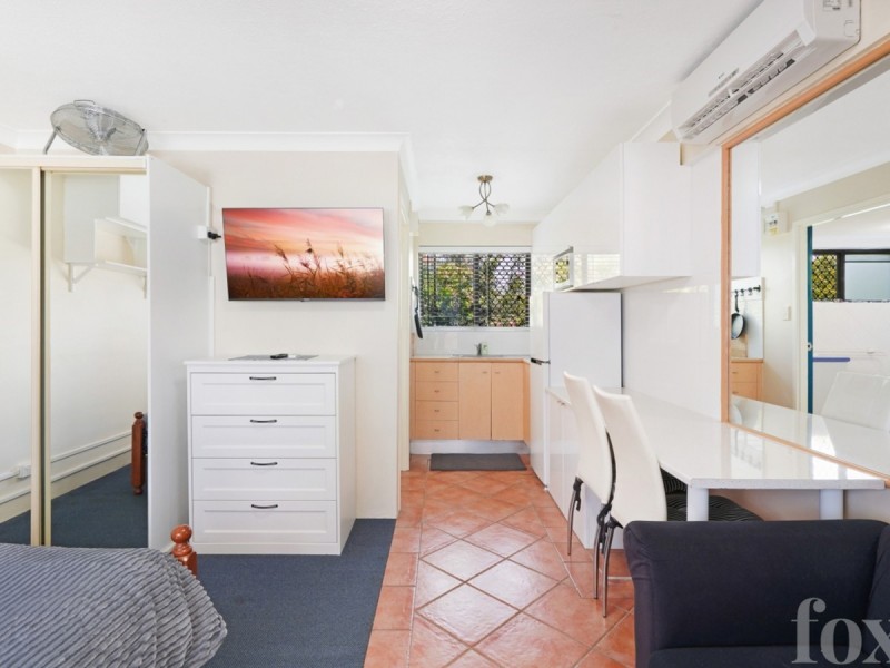 205/132 Marine Parade, Southport QLD 4215