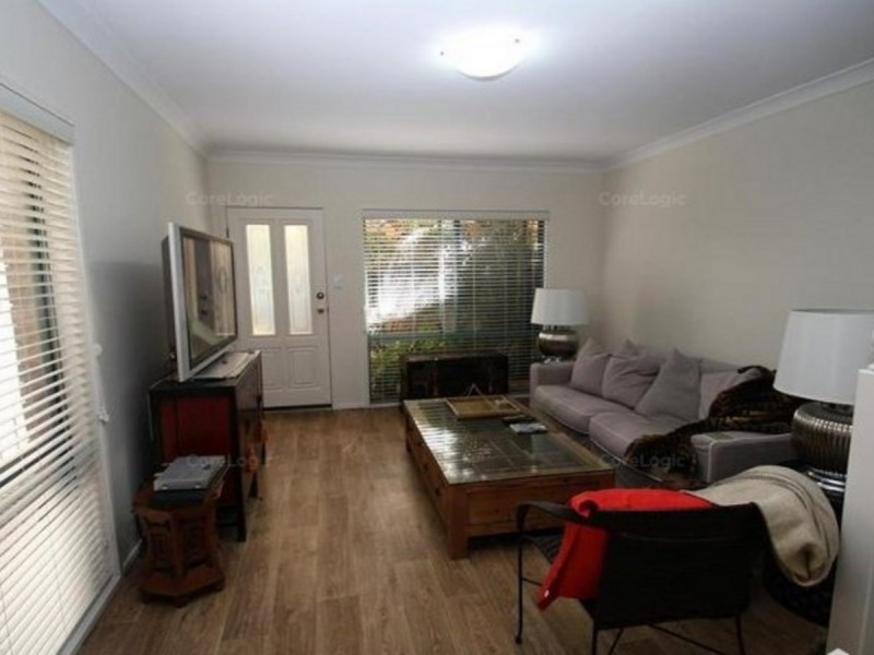 2/66 Stevens Street, Southport QLD 4215