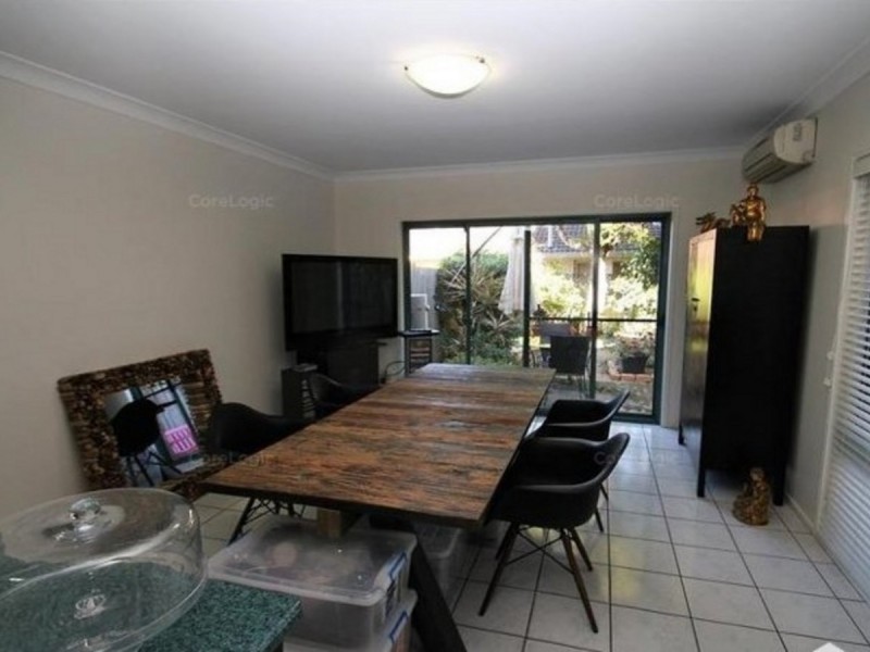 2/66 Stevens Street, Southport QLD 4215