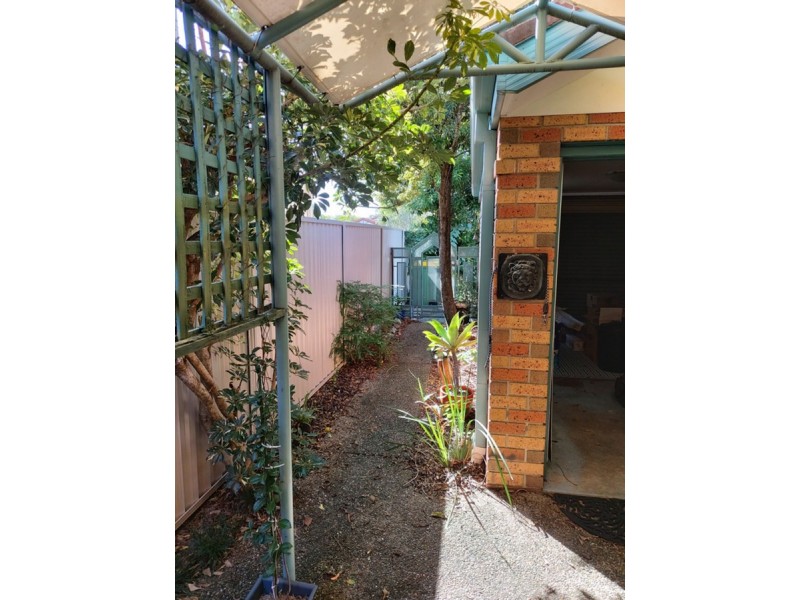 2/66 Stevens Street, Southport QLD 4215