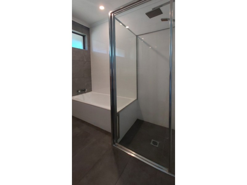 62 Gretel Drive, Mermaid Waters QLD 4218