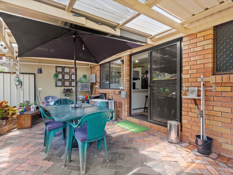 2/4 Telopea Street, Labrador QLD 4215