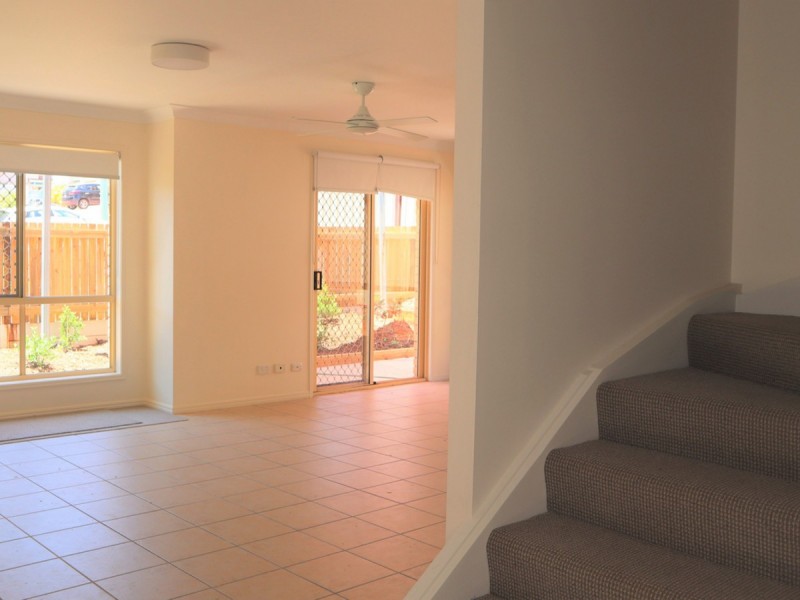 1/106 Pohlman Street, Southport QLD 4215