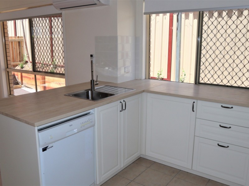 1/106 Pohlman Street, Southport QLD 4215