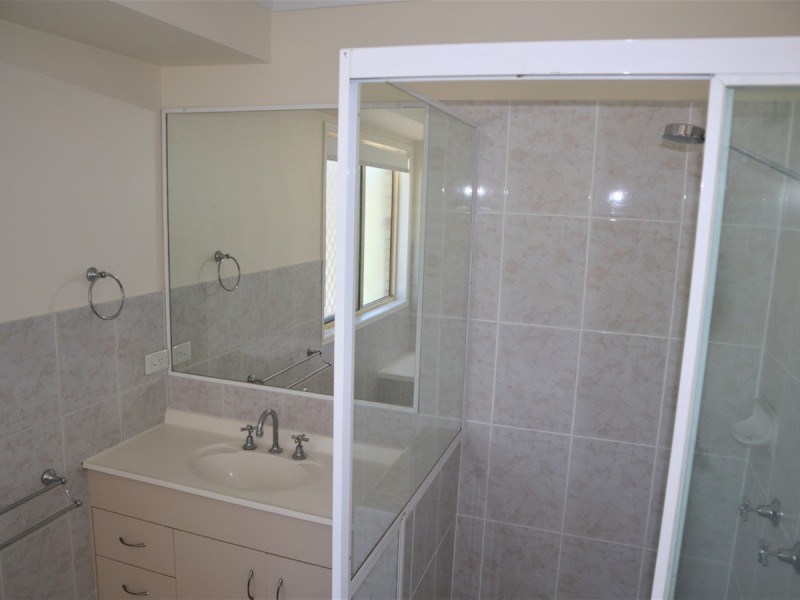 1/106 Pohlman Street, Southport QLD 4215