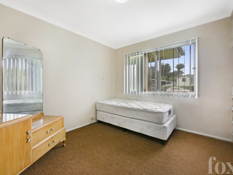 85 Robert Street, Labrador QLD 4215