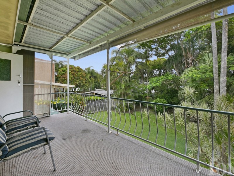 85 Robert Street, Labrador QLD 4215